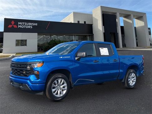 Used 2023 Chevrolet Silverado 1500 Custom image 1