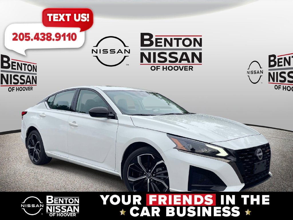 Used 2023 Nissan Altima 2.5 SR w/ SR Premium Package AWD/4WD image 1