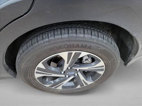 Used 2024 Subaru Crosstrek 2.0i Premium AWD/4WD image 12