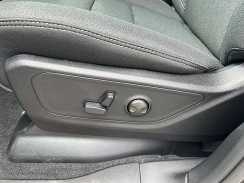 New 2026 RAM 1500 4x4 Crew Cab image 14