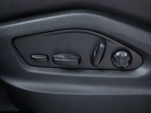 Certified 2026 Porsche Cayenne AWD/4WD image 23