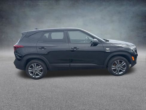 Used 2021 Kia Seltos LX AWD/4WD image 7