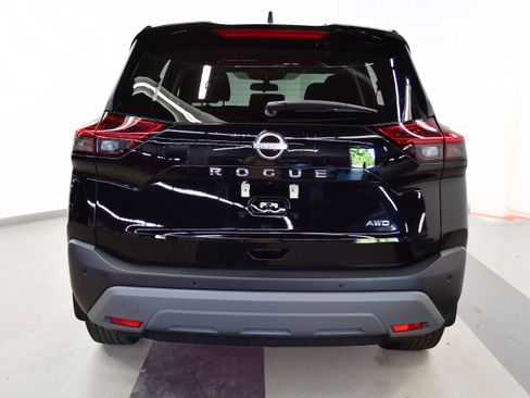 Used 2023 Nissan Rogue S AWD/4WD image 6