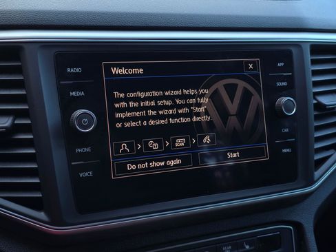 Used 2018 Volkswagen Atlas SE image 29