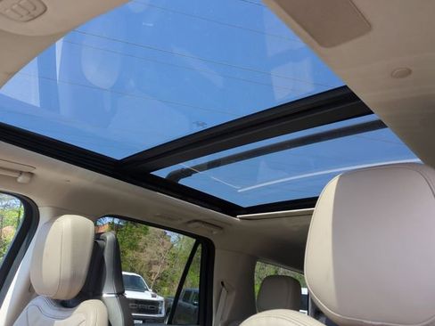 Certified 2022 Lincoln Navigator Reserve RWD image 27