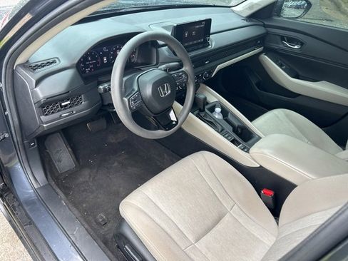 Used 2023 Honda Accord EX image 11