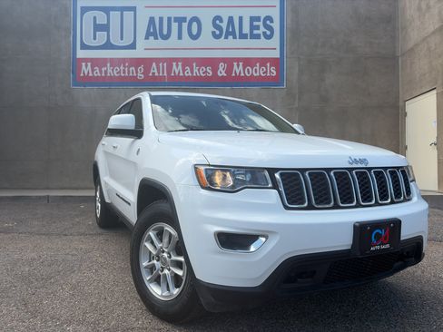 Used 2019 Jeep Grand Cherokee Laredo AWD/4WD image 1