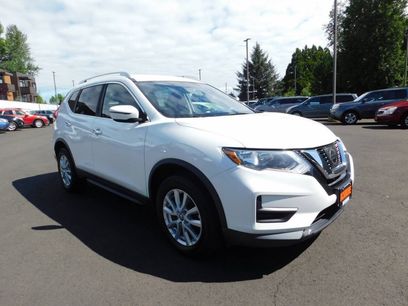 Used 2017 Nissan Rogue SV
