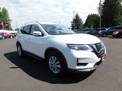 Used 2017 Nissan Rogue SV AWD/4WD image 1