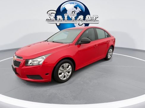 Used 2014 Chevrolet Cruze LS image 4
