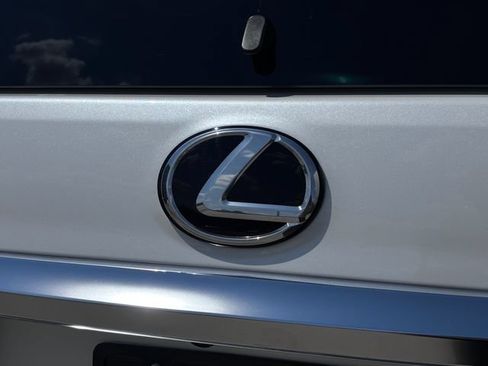 Used 2023 Lexus GX 460 Luxury w/ Sport Design Package AWD/4WD image 25