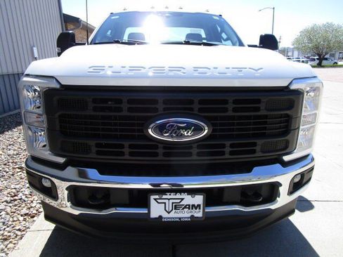 Used 2023 Ford F350 XL image 2
