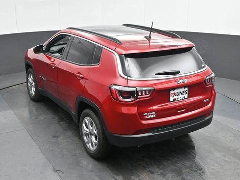 New 2025 Jeep Compass Latitude w/ Sun & Sound Group image 44