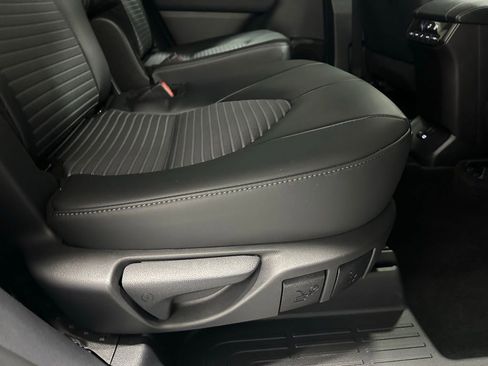 Used 2025 Toyota Highlander XSE image 58