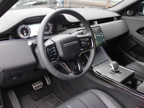 Certified 2025 Land Rover Range Rover Evoque Dynamic SE image 4