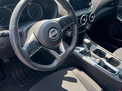 Used 2024 Nissan Sentra SR FWD image 13