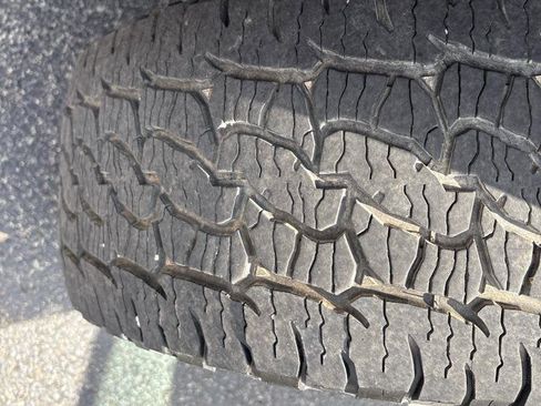 Used 2018 Nissan Frontier SV w/ Value Truck Package image 10