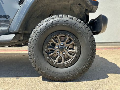 Used 2022 Jeep Wrangler Unlimited Sport image 7