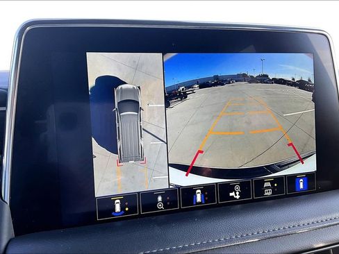 Used 2023 Chevrolet Tahoe LT w/ Luxury Package image 28