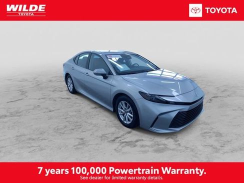 Certified 2025 Toyota Camry LE image 3