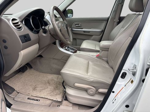 Used 2012 Suzuki Grand Vitara Limited AWD/4WD image 8