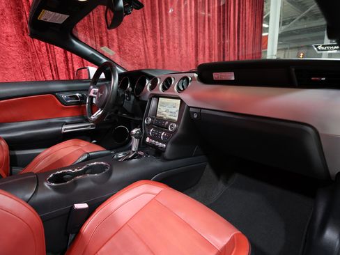 Used 2015 Ford Mustang GT Premium image 24