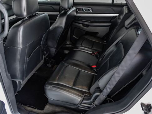 Used 2017 Ford Explorer XLT w/ Equipment Group 202A image 37