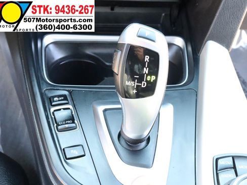 Used 2015 BMW 320i Sedan RWD image 25