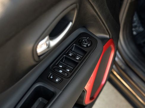 Used 2021 Jeep Renegade Trailhawk image 56