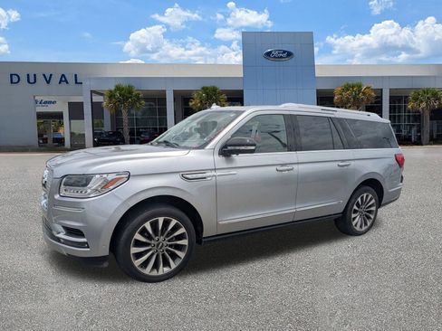 Used 2021 Lincoln Navigator L Reserve AWD/4WD image 8