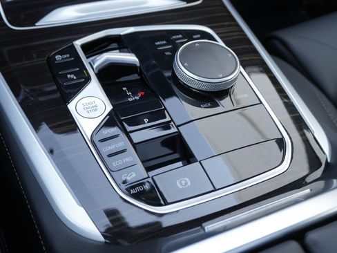 Certified 2025 BMW X5 xDrive40i w/ Climate Comfort Package image 27