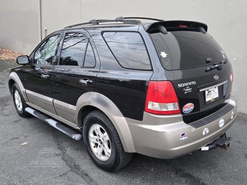 Used 2005 Kia Sorento EX image 7