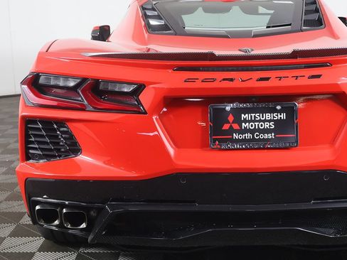 Used 2023 Chevrolet Corvette Stingray Premium Cpe w/ Battery Protection Package RWD image 17