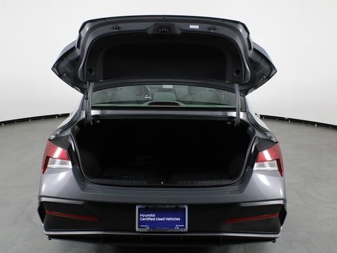 Used 2026 Hyundai Elantra Sport FWD image 17