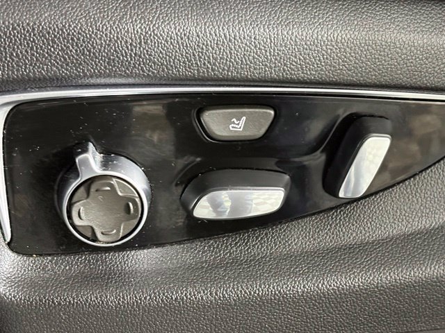 Used 2019 Cadillac Escalade ESV Platinum AWD/4WD image 23