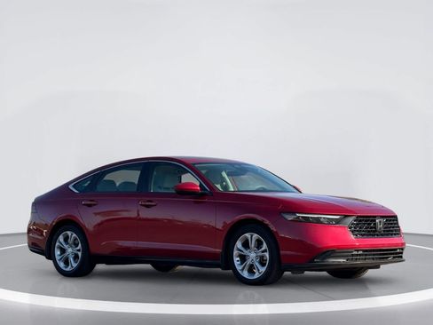 Used 2023 Honda Accord LX image 5