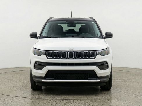 Used 2025 Jeep Compass Limited AWD/4WD image 2