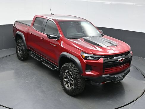 Used 2024 Chevrolet Colorado ZR2 w/ ZR2 Convenience Package III AWD/4WD image 29
