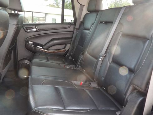 Used 2018 Chevrolet Tahoe LT image 11