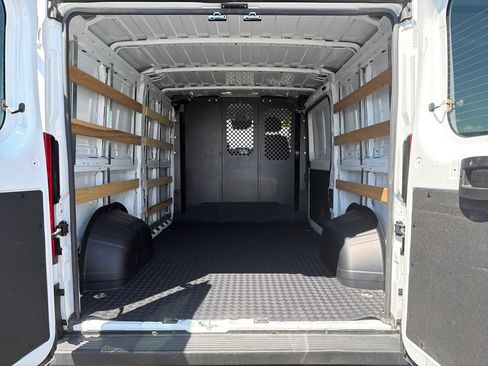 Used 2025 RAM ProMaster 2500 w/ U-Haul Equipment Group FWD image 21