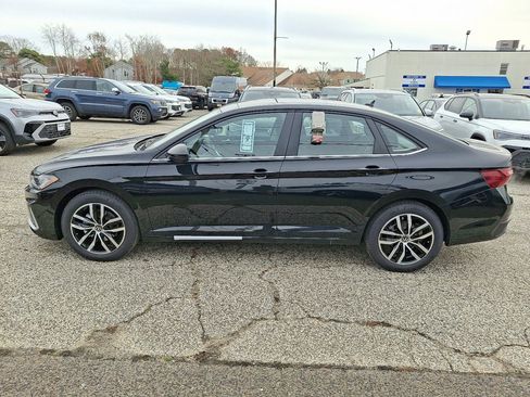 New 2026 Volkswagen Jetta SE image 8