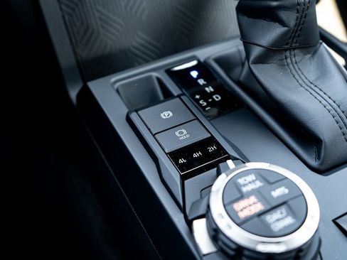 New 2025 Toyota Tacoma TRD Off-Road image 26