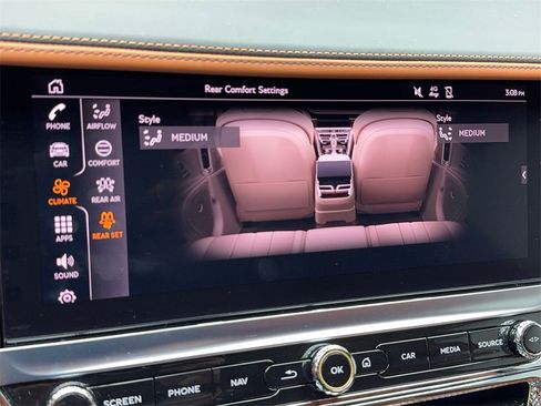 Used 2022 Bentley Flying Spur W12 image 28