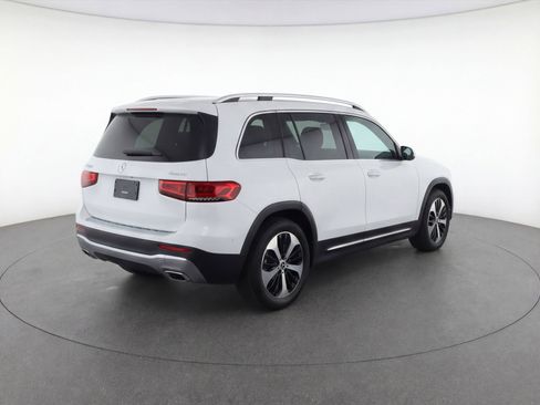 Used 2025 Mercedes-Benz GLB 250 GLB 250 image 9