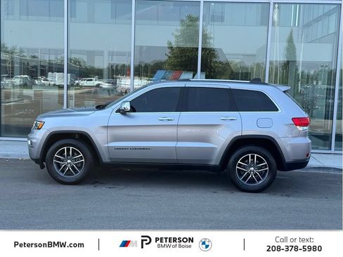Used 2018 Jeep Grand Cherokee Limited w/ Luxury Group II AWD/4WD image 2