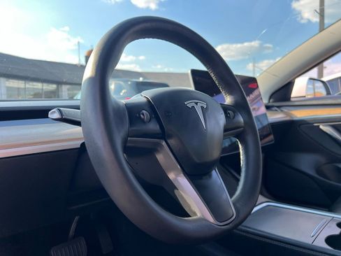 Used 2021 Tesla Model 3 Standard Range Plus image 42