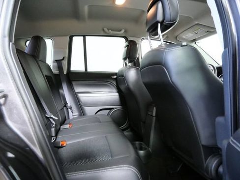 Used 2015 Jeep Compass Latitude AWD/4WD image 11