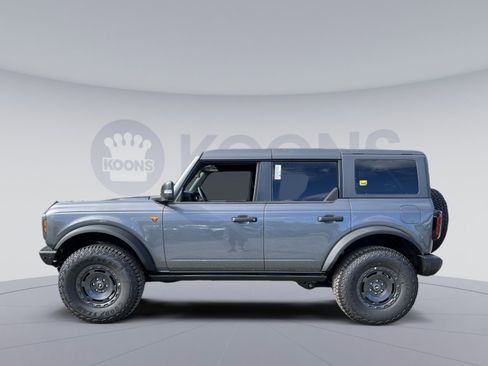 New 2025 Ford Bronco Badlands image 2