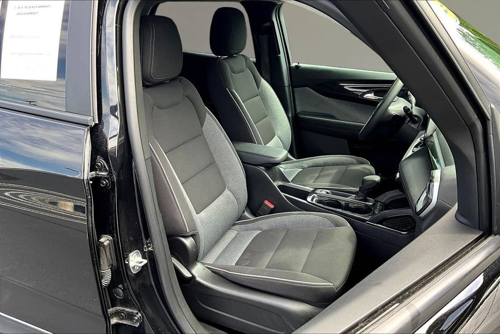 Used 2024 Chevrolet TrailBlazer LT AWD/4WD image 25