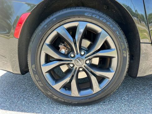 Used 2018 Chrysler Pacifica Touring Plus w/ S Appearance Package FWD image 20